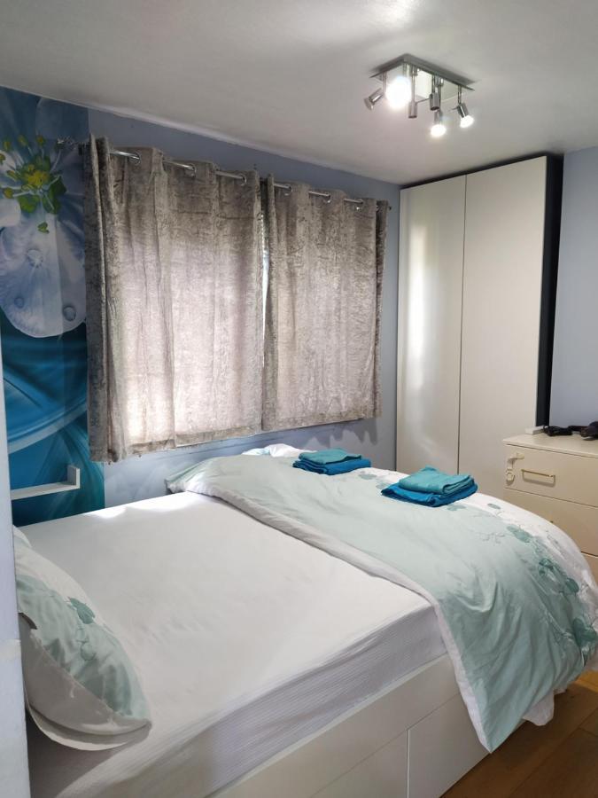 Ferienwohnung Self Catering Studio Flat Edinburgh Exterior foto